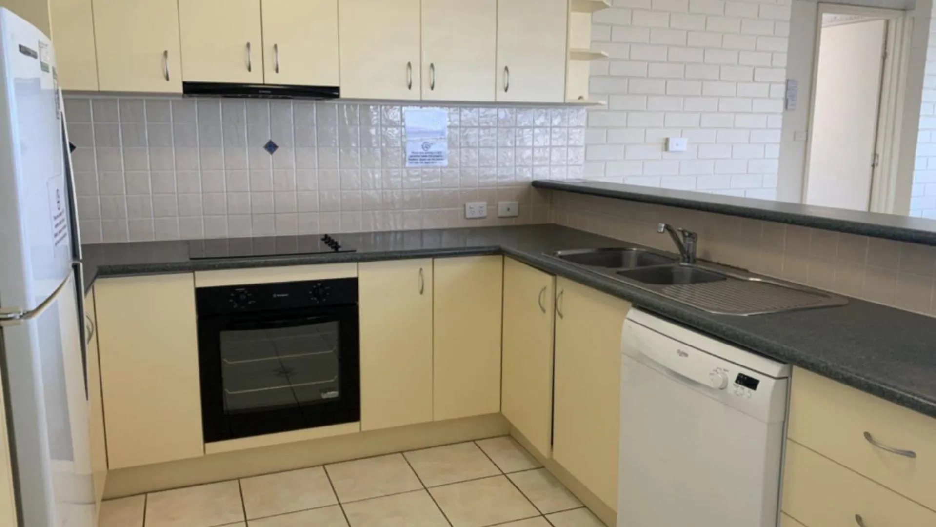 Alinga Unit 5 Apartment Caloundra